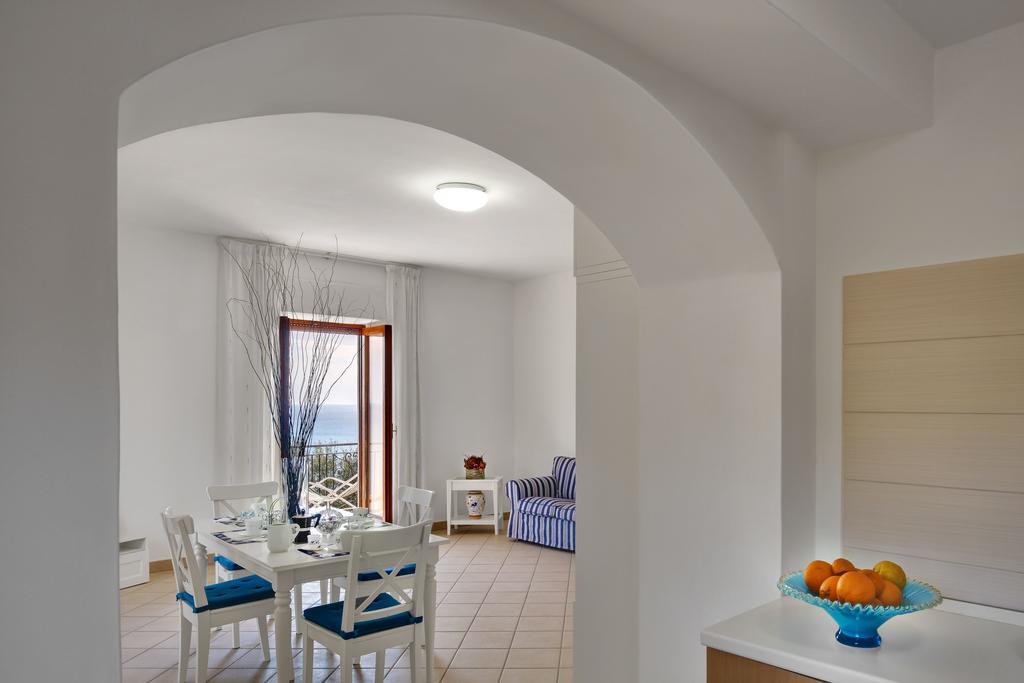 Matisse Nerano By Gocce Apartment Marina del Cantone Стая снимка