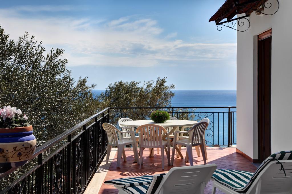 Matisse Nerano By Gocce Apartment Marina del Cantone Стая снимка